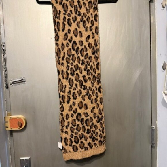 Retro Leopard Print Oblong Knit Scarf - Picture 2 of 16